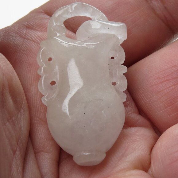 Jade Hand carved Pendent - Picture 1 of 4